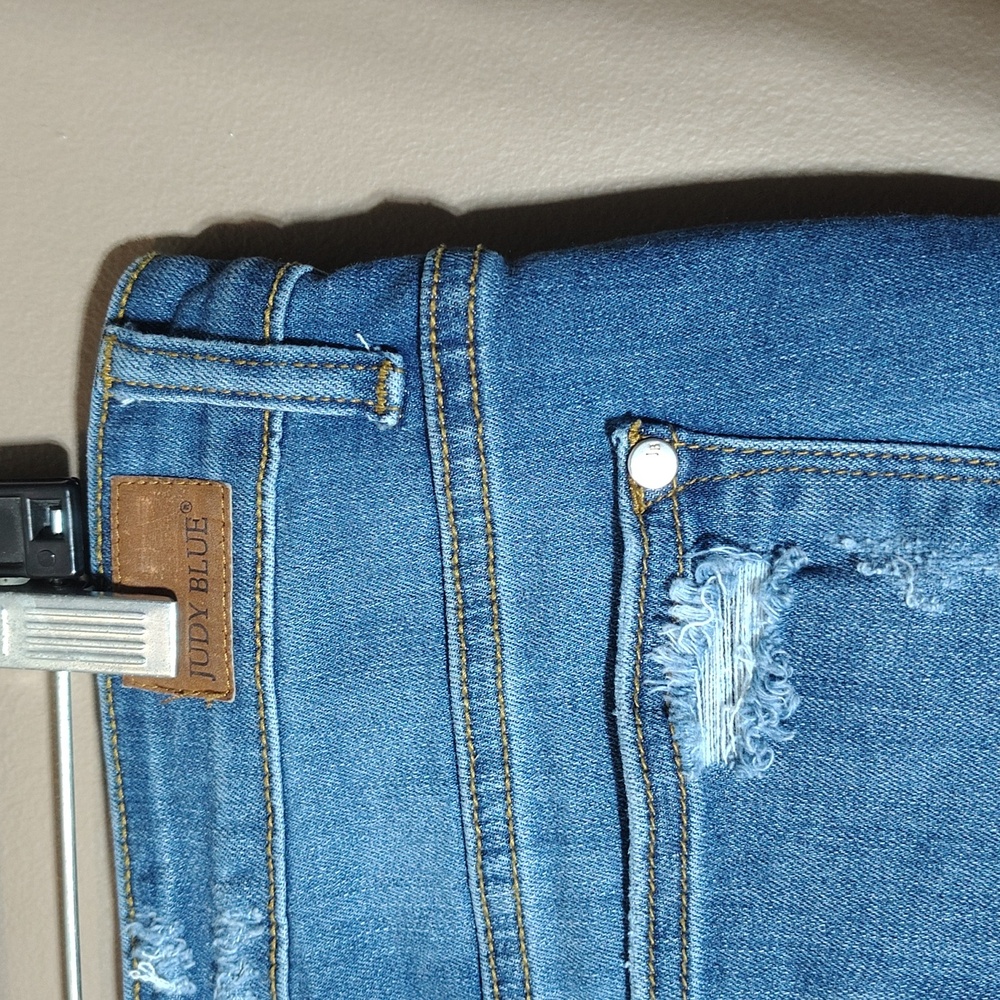 Judy Blue Distressed Animal Print Skinny Fit Jeans Size 11/30 - Picture 9 of 11
